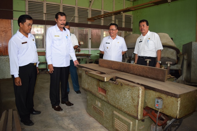 mesin peninggalan orde baru (10)