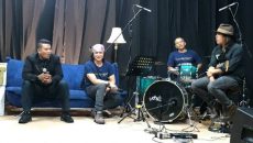 Foto 1 - Para Pendiri Metronommusik. (Dari kiri) Angga Satria, Ruddy U'CAMP, Herman Husin, dan Iram U'CAMP. (Dok. Istimewa)