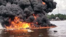 Kapal Bandong Meledak