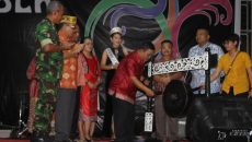 Rupinus Tutup HARI JAdi