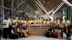 Foto 1 – Sumbar Talenta saat transit di Kuala Lumpur International Airport. (Dok. Sumbar Talenta Organization) Foto 1 – Sumbar Talenta saat transit di Kuala Lumpur International Airport. (Dok. Sumbar Talenta Organization)