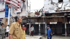 Tinjau Lokasi Kebakaran