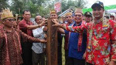 Askiman Tancap Tiag Pertama Pembangunan Rumah betang