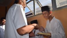 Serahkan Bantuan Ke STAIMA