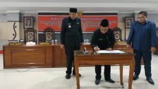 Rapat Raperda Jadi Perda MKR